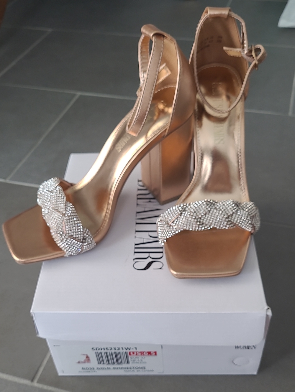 6.5 Dream Pairs Rose Gold Rhinestone Heels Sandals Excellent Condition!